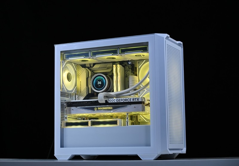 散热拉满的紧凑型白色主题装机：14600K+铭瑄Z790M+4070S+D5内存