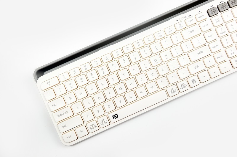 精简桌面?时尚办公——富德键鼠体验