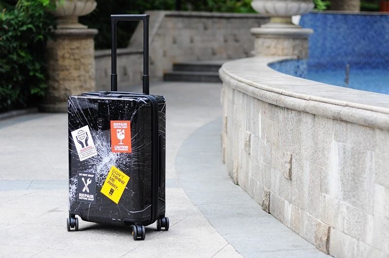 潮流中环保先行者：地平线8号地球狂想系列环保旅行箱