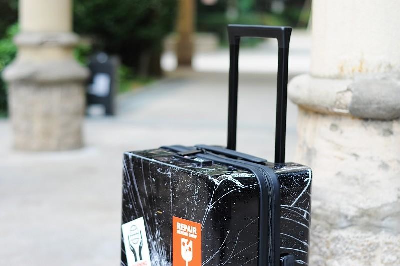 潮流中环保先行者：地平线8号地球狂想系列环保旅行箱