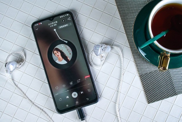 百元入门级HIFI耳机， 锦瑟香也 LIVE1 PRO征服了我女儿！