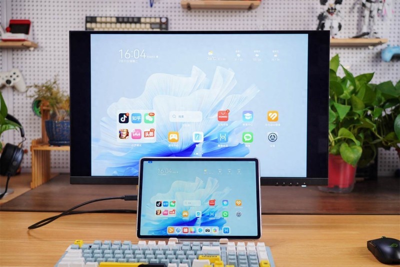 全新升级视网膜屏27C1U PRO，享受镜面苹果色，最佳“苹果伴侣”！