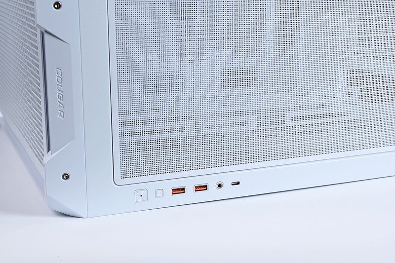 散热拉满的紧凑型白色主题装机：14600K+铭瑄Z790M+4070S+D5内存