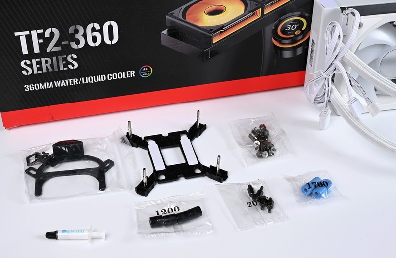 散热拉满的紧凑型白色主题装机：14600K+铭瑄Z790M+4070S+D5内存