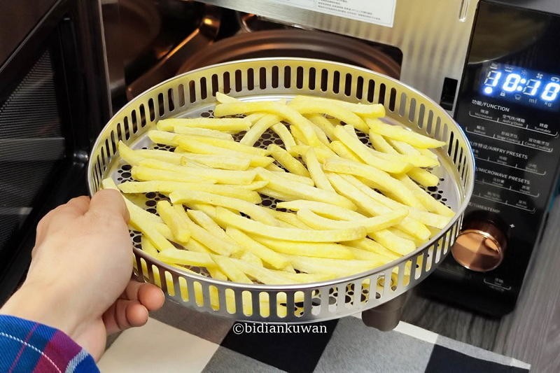 美味远超KFC，马克西姆卢瓦尔微波炉：烧烤空气炸一键搞定