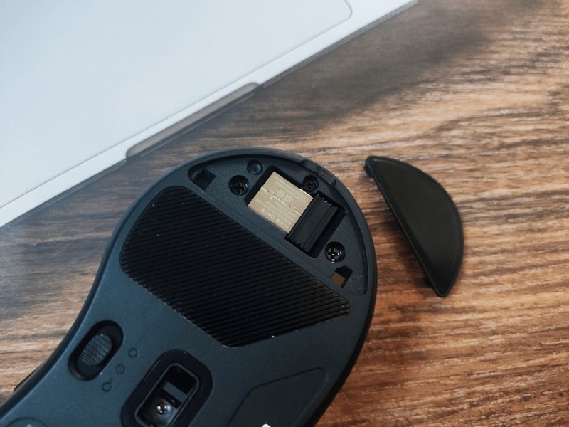 美加狮M.O.J.O.M2双模游戏鼠标：只简不减，爱不释手