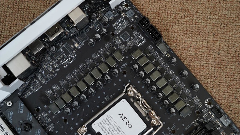 只为极致丝滑，13700K+Z790雪鹰+RTX4080星曜打造的高端主机分享