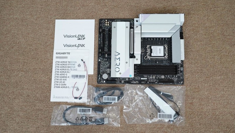 只为极致丝滑，13700K+Z790雪鹰+RTX4080星曜打造的高端主机分享