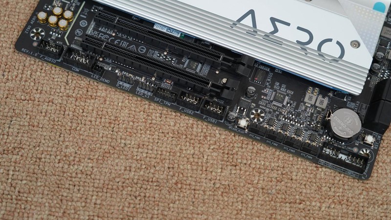 只为极致丝滑，13700K+Z790雪鹰+RTX4080星曜打造的高端主机分享