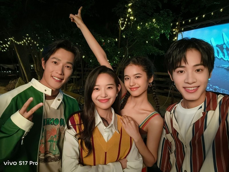黑夜中的流光溢彩，vivo S17 Pro闪耀夜景人像舞台