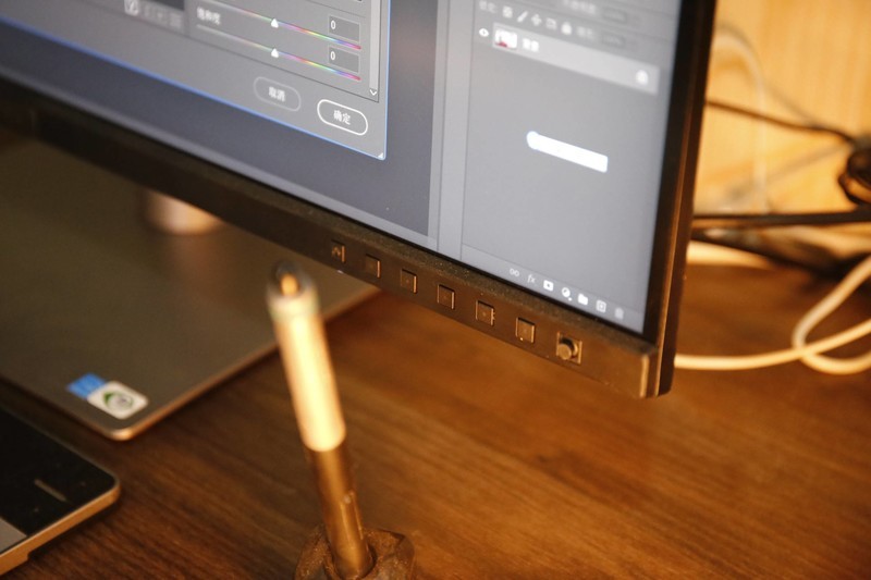 华硕创艺27 4k Pro，更适合美工、视频剪辑类需求的专业显示器