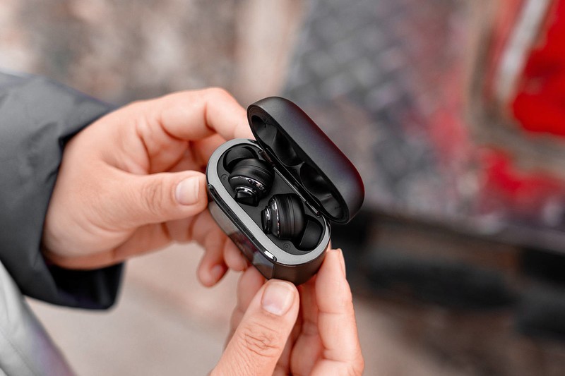 能让音质和降噪沦为配角的交互方式，JBL TOUR PRO 2蓝牙耳机评测