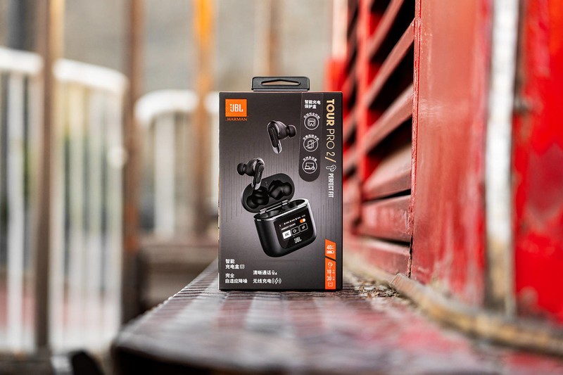 能让音质和降噪沦为配角的交互方式，JBL TOUR PRO 2蓝牙耳机评测