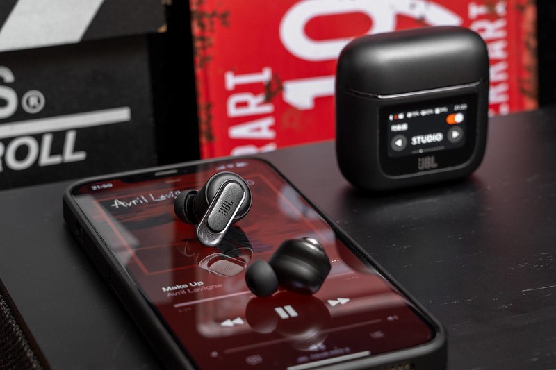 能让音质和降噪沦为配角的交互方式，JBL TOUR PRO 2蓝牙耳机评测