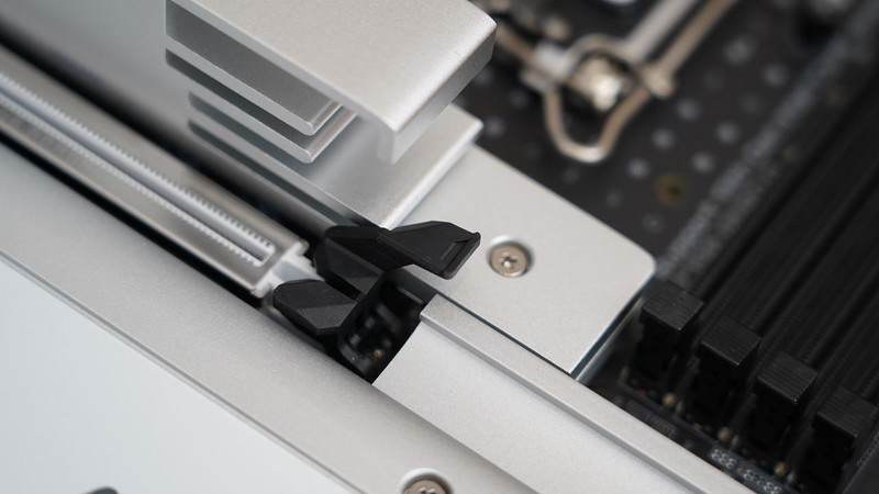 只为极致丝滑，13700K+Z790雪鹰+RTX4080星曜打造的高端主机分享