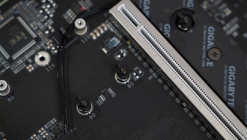 只为极致丝滑，13700K+Z790雪鹰+RTX4080星曜打造的高端主机分享