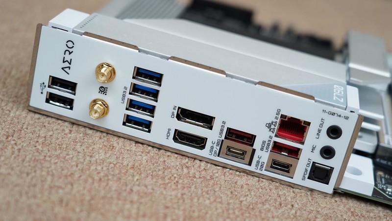 只为极致丝滑，13700K+Z790雪鹰+RTX4080星曜打造的高端主机分享