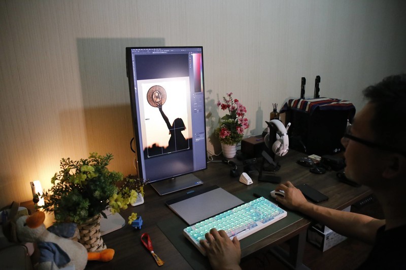 华硕创艺27 4k Pro，更适合美工、视频剪辑类需求的专业显示器