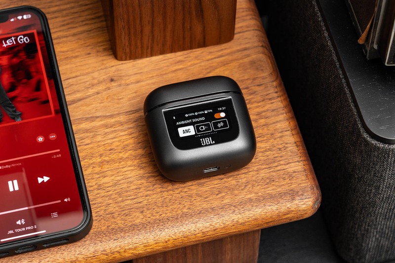能让音质和降噪沦为配角的交互方式，JBL TOUR PRO 2蓝牙耳机评测