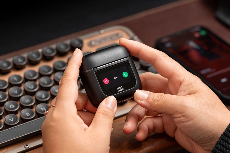 能让音质和降噪沦为配角的交互方式，JBL TOUR PRO 2蓝牙耳机评测