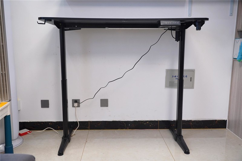 告别单调，肥宅电竞快乐桌值得你拥有——安德斯特升降电竞桌分享