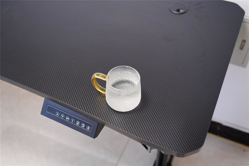 告别单调，肥宅电竞快乐桌值得你拥有——安德斯特升降电竞桌分享