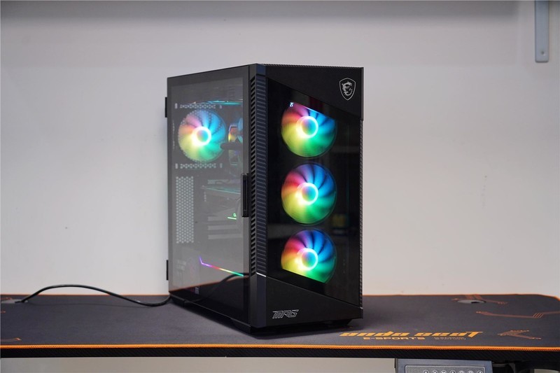 告别单调，肥宅电竞快乐桌值得你拥有——安德斯特升降电竞桌分享