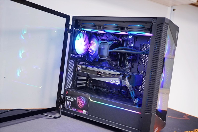 告别单调，肥宅电竞快乐桌值得你拥有——安德斯特升降电竞桌分享