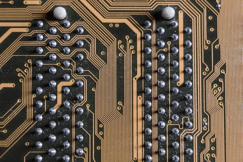 揭秘PCB蓝胶工艺：如何避免剥离难题？