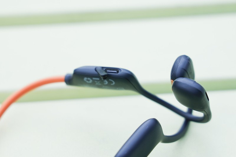 Hakii LIGHT哈氪聆光MP3耳机：夜跑者的光音伴侣