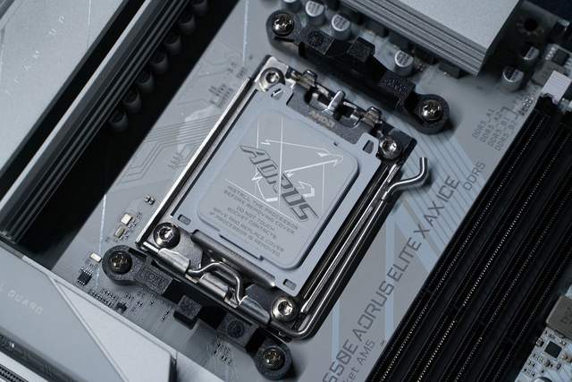 解锁锐龙9000功耗锁生产力最高提升9% 技嘉B650E AORUS ELITE X AX ICE