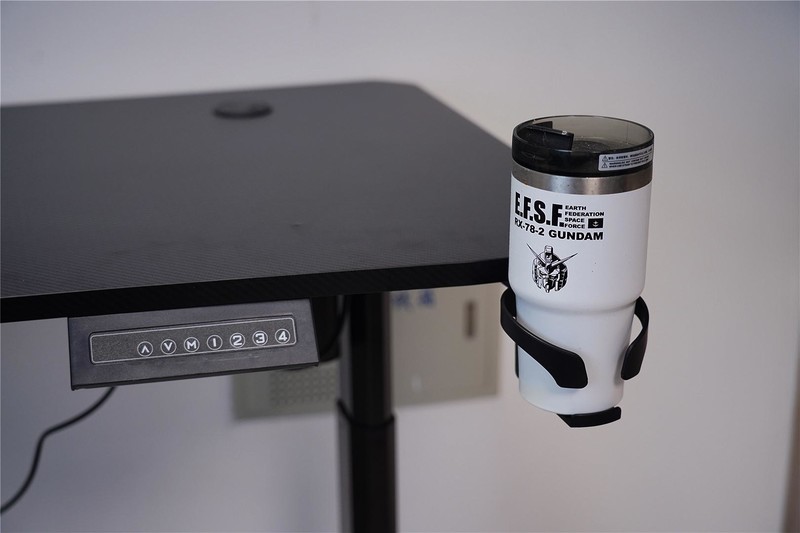 告别单调，肥宅电竞快乐桌值得你拥有——安德斯特升降电竞桌分享