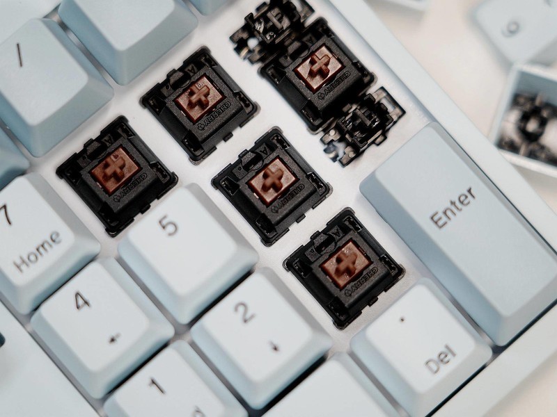 CHERRY樱桃轴？杜伽K310浅雾蓝无光版，网友：小清新桌搭不二之选