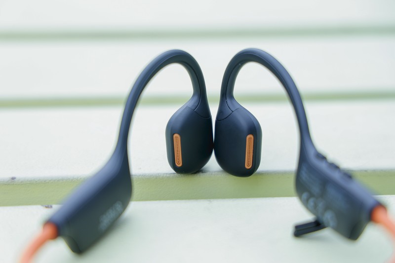 Hakii LIGHT哈氪聆光MP3耳机：夜跑者的光音伴侣