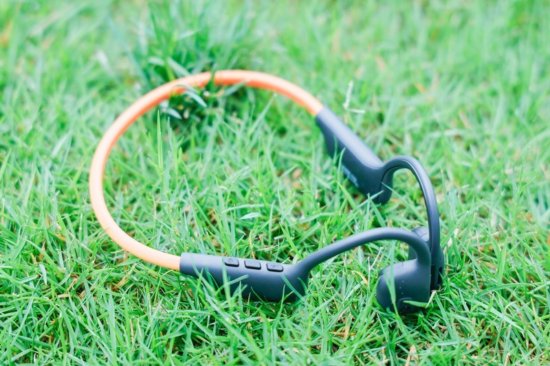 Hakii LIGHT哈氪聆光MP3耳机：夜跑者的光音伴侣