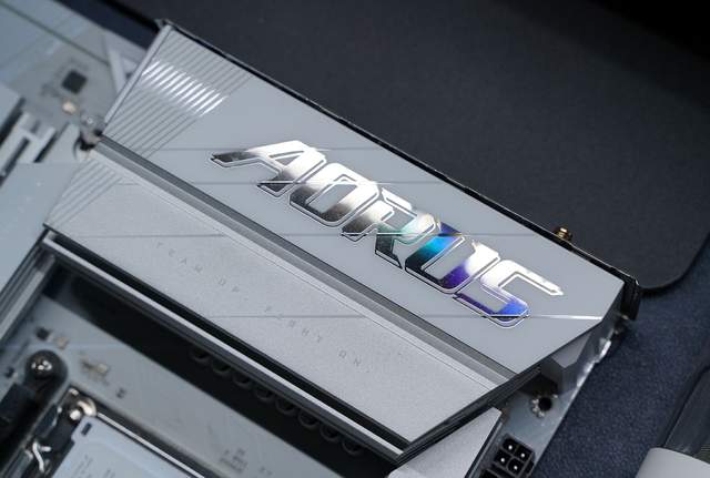 解锁锐龙9000功耗锁生产力最高提升9% 技嘉B650E AORUS ELITE X AX ICE