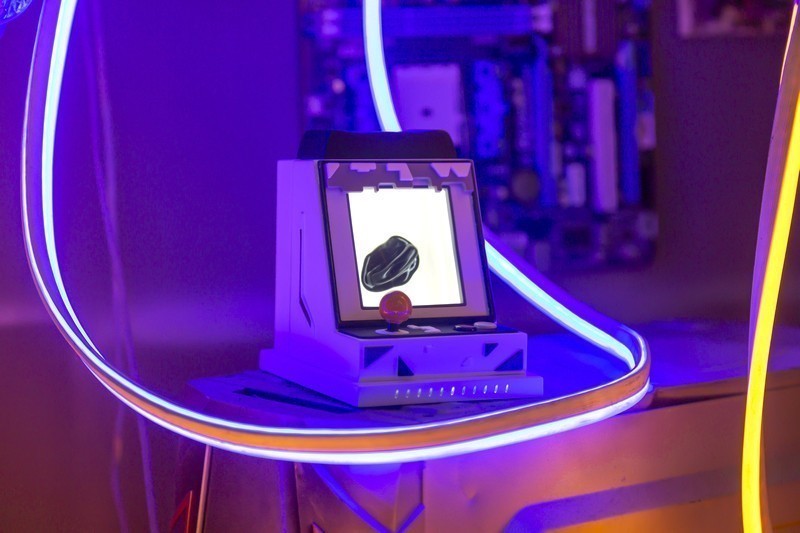 年轻人的桌搭潮品 LYIEW SEED磁流体声音伴侣