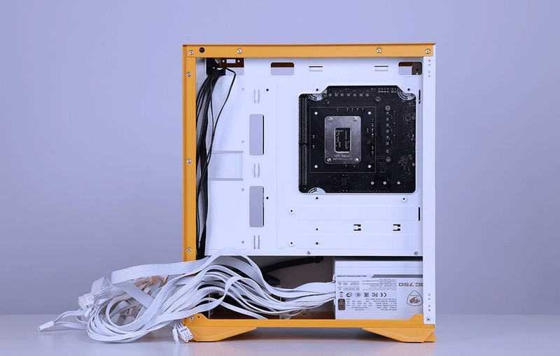 私人の手绘皮卡丘定制主题，i5-12490F+RTX3070显卡性价比装机推荐