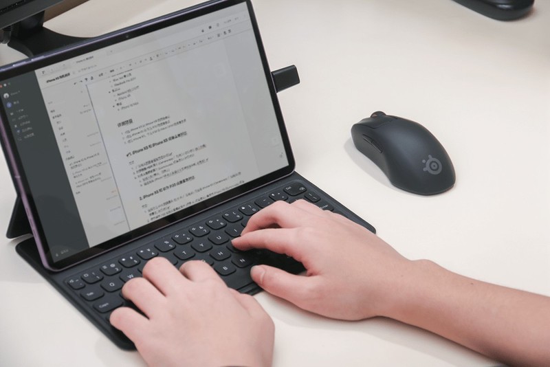 赛睿Prime Mini Wireless游戏鼠标体验：皮王小手版，专为职业电竞选手定制