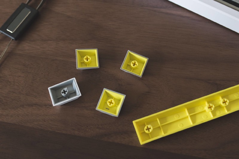 未来赛博美学，这会是客制化亲民的开始？IQUNIX Q66银迹上手详评