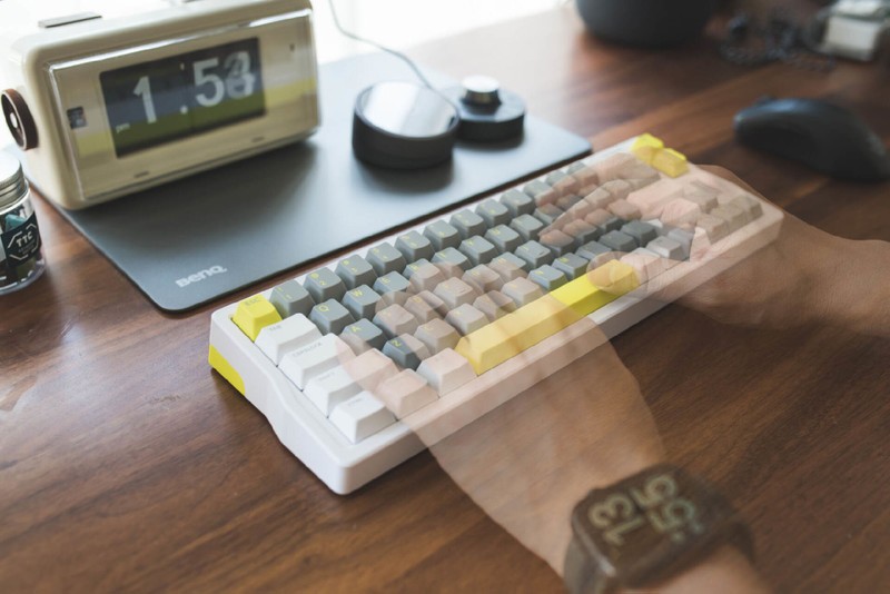 未来赛博美学，这会是客制化亲民的开始？IQUNIX Q66银迹上手详评