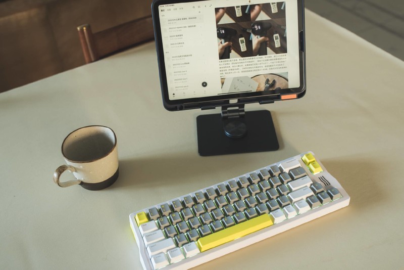 未来赛博美学，这会是客制化亲民的开始？IQUNIX Q66银迹上手详评