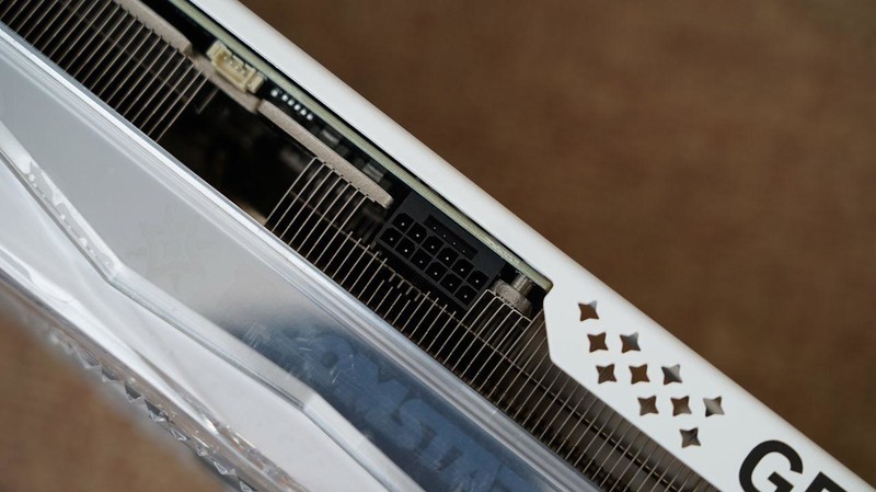 如何打造一台高性价比小钢炮？13400+B760M电竞雕+4070Ti打造的MATX主机分享