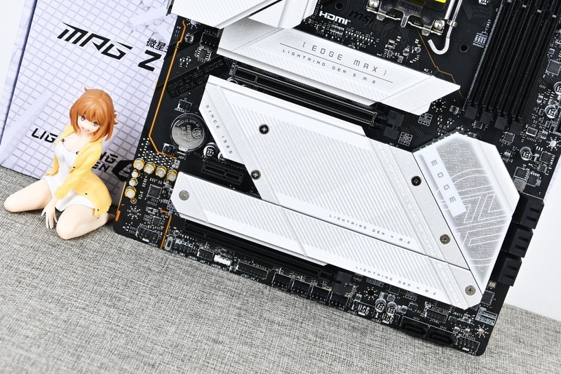 微星MPG Z790 EDGE TI MAX WIFI刀锋钛主板拆解试玩：最佳化设定好伴侣