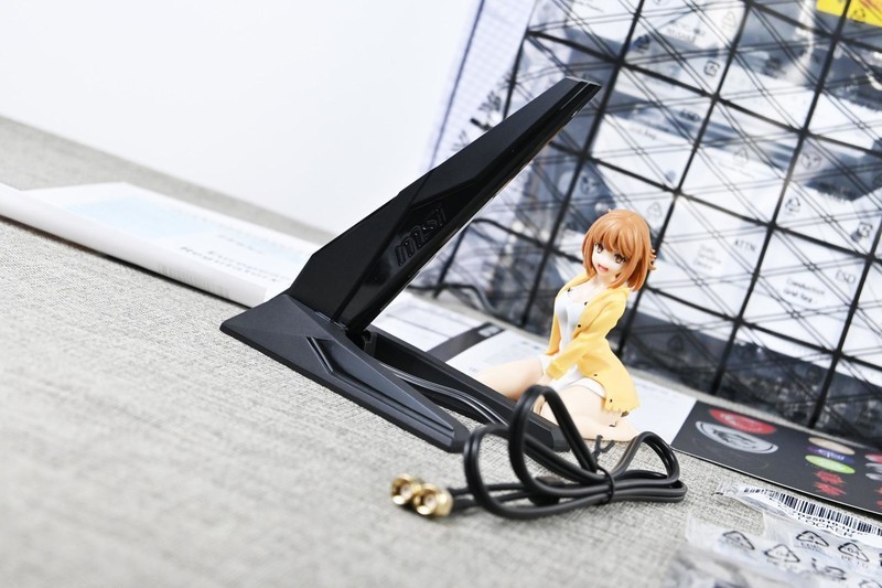 微星MPG Z790 EDGE TI MAX WIFI刀锋钛主板拆解试玩：最佳化设定好伴侣