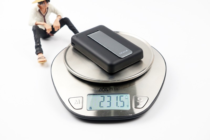 便捷充电新选择——iWALK爱沃可Qi2磁吸无线充电宝体验