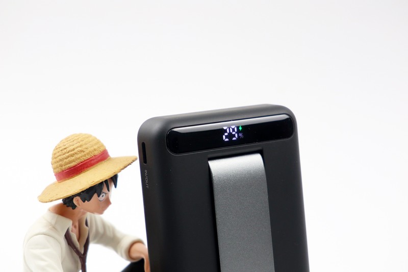 便捷充电新选择——iWALK爱沃可Qi2磁吸无线充电宝体验