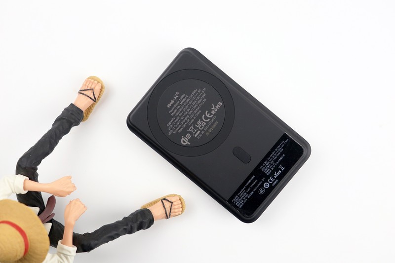 便捷充电新选择——iWALK爱沃可Qi2磁吸无线充电宝体验