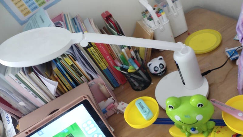 学生护眼台灯哪个品牌比较好用？实测学生护眼台灯榜前10强闭眼入