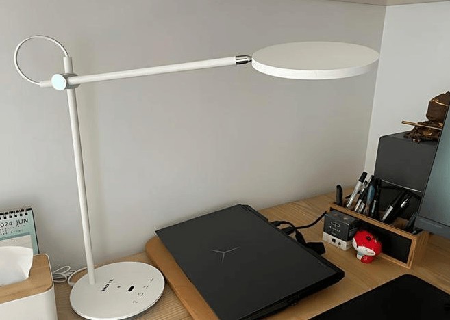 学生护眼台灯哪个品牌比较好用？实测学生护眼台灯榜前10强闭眼入